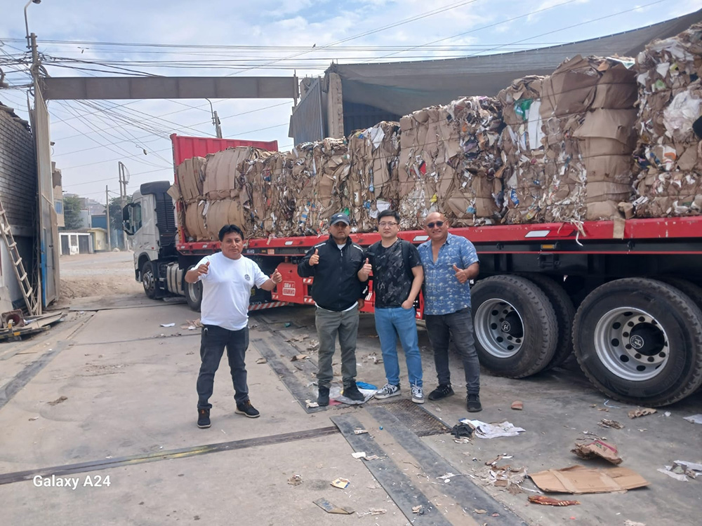 Prensa de cartón con amarre automático a la venta