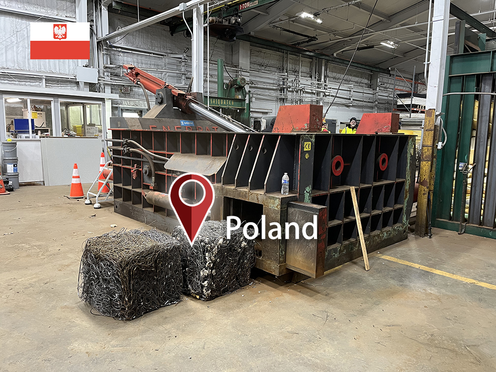 Polonia: ENERPAT Instalada una máquina prensadora de balas para chatarra