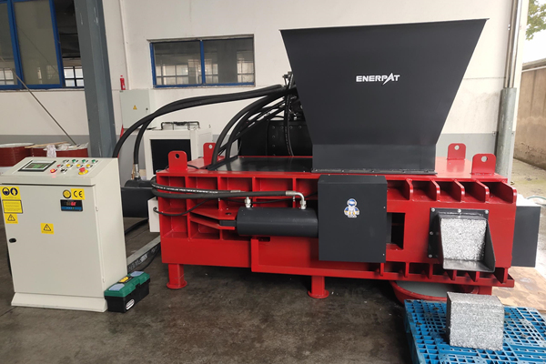 Empresa de repuestos para automóviles Embalaje de chatarra de hierro