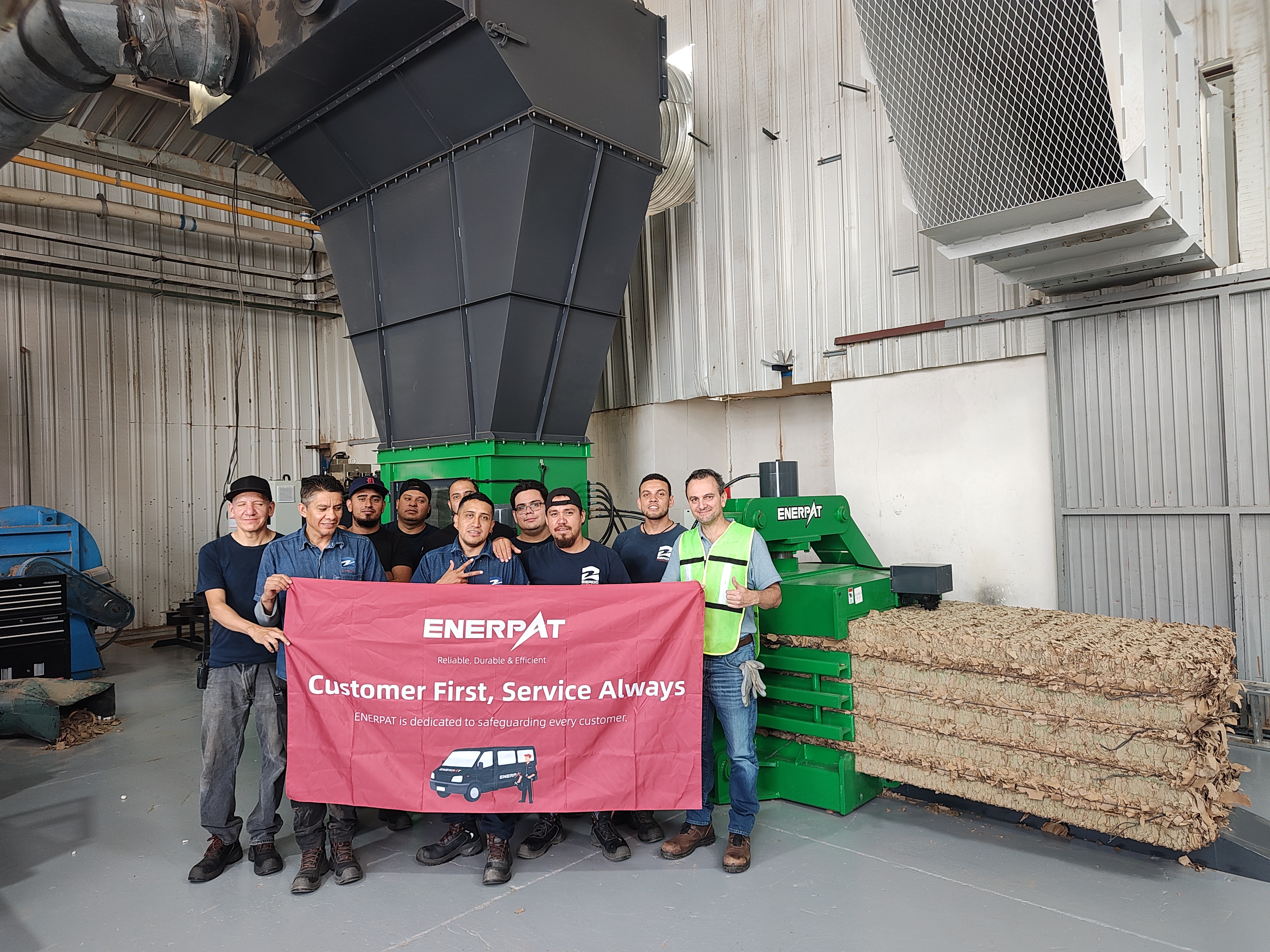 León, México: ENERPAT Se instaló la empacadora horizontal con amarre automático HBA80-11075
